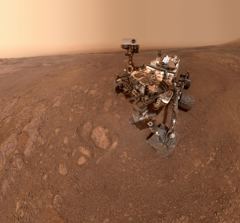 Ameriški rover Curiosity na Marsu pred novim potovanjem posnel »selfi«
