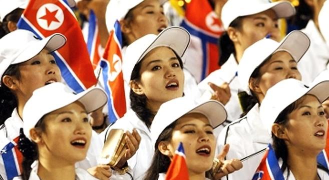Severna Koreja ponudila 230-člansko navijaško ekipo
