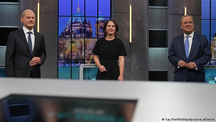 Zadnji televizijski dvoboj dobil Olaf Scholz, govorica telesa razkrila, da so Zeleni in SPD že »oblikovali partnerstvo«