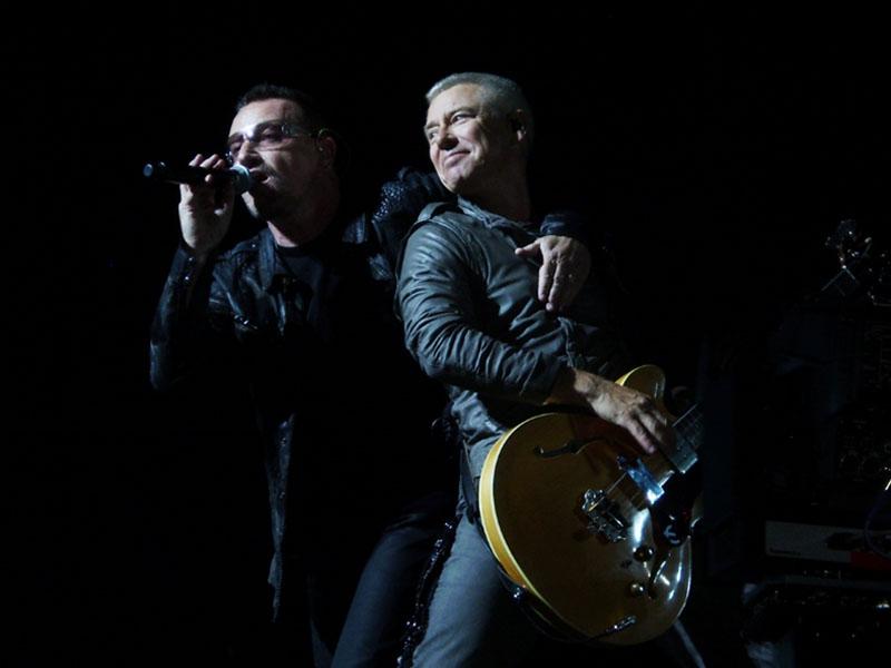 Skupina U2 plačala večino zneska za obnovo zelenice na stadionu Herthe