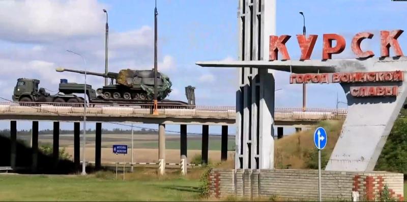 Prihajajo okrepitve: Kolone ruske vojske prispele v regijo Kurska (VIDEO)