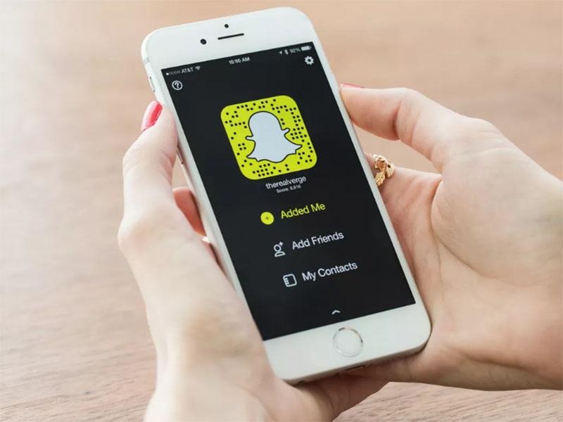 Snapchat izgublja v konkurenčnem boju s Facebookom