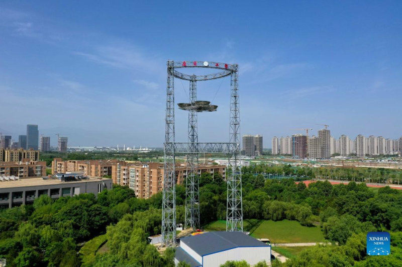 Kitajska gradi revolucionarno vesoljsko sončno elektrarno, ki bo elektriko pošiljala na Zemljo