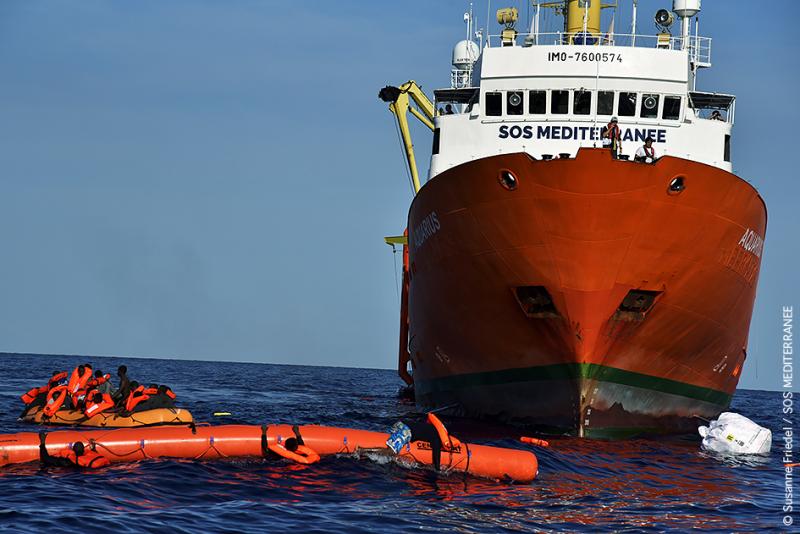 V Palermo prispela ladja s 600 rešenimi migranti