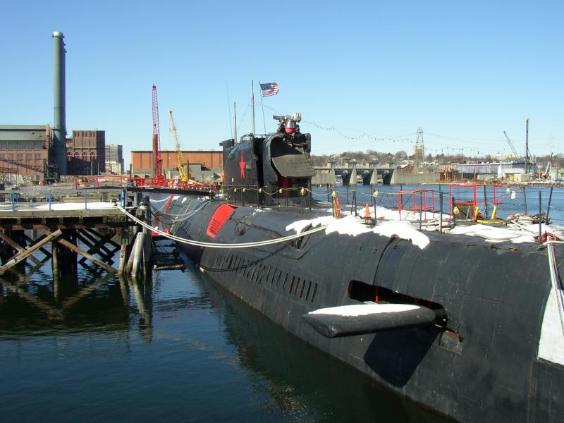 Sodišče ukazalo uničenje ostankov legendarne sovjetske podmornice v Rhode Islandu