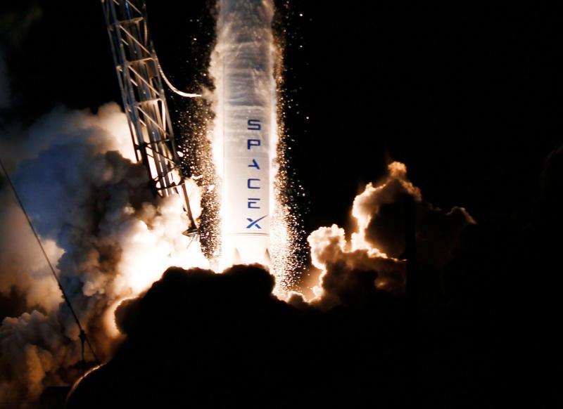SpaceX v vesolje poslal skrivnostni satelit ameriške vlade
