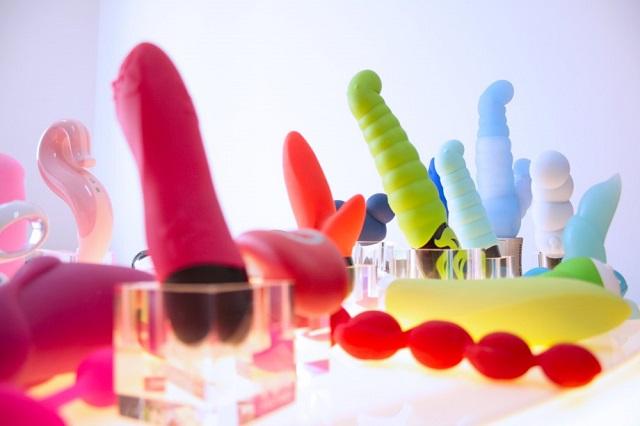 Raziskava: Erotične igrače bolj varne kot otroške