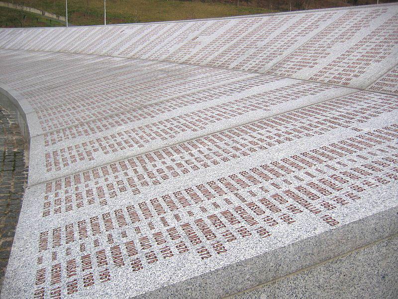 Parlament Republike srbske za revizijo dogodkov v Srebrenici