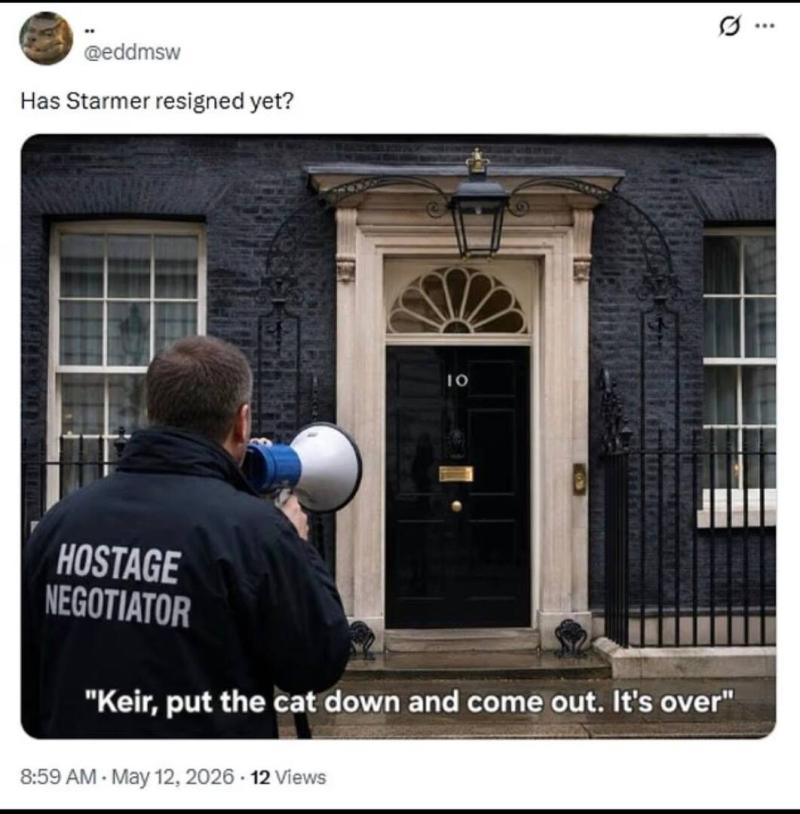 Keir Starmer, sam proti vsem: Ker noče oditi, ga Britanija spreminja v mem (FOTO)