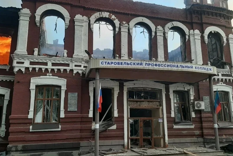 Bombardirali speče otroke: Časovnica grozljivega napada ukrajinske vojske na dijaški dom v Starobelsku