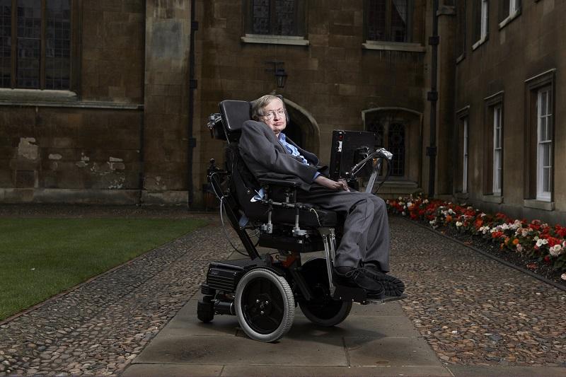 V 76. letu starosti umrl sloviti britanski fizik Stephen Hawking