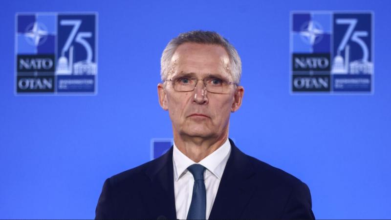 Tožba proti Stoltenbergu: Zaradi laganja, zločinov proti miru in podžiganja ukrajinskega konflikta