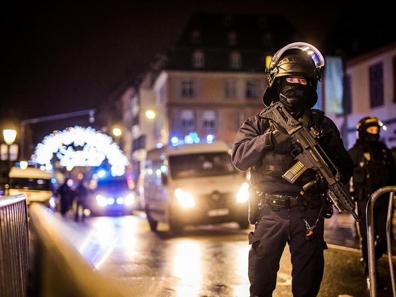 Nov teroristični napad na božični sejem; trije mrtvi