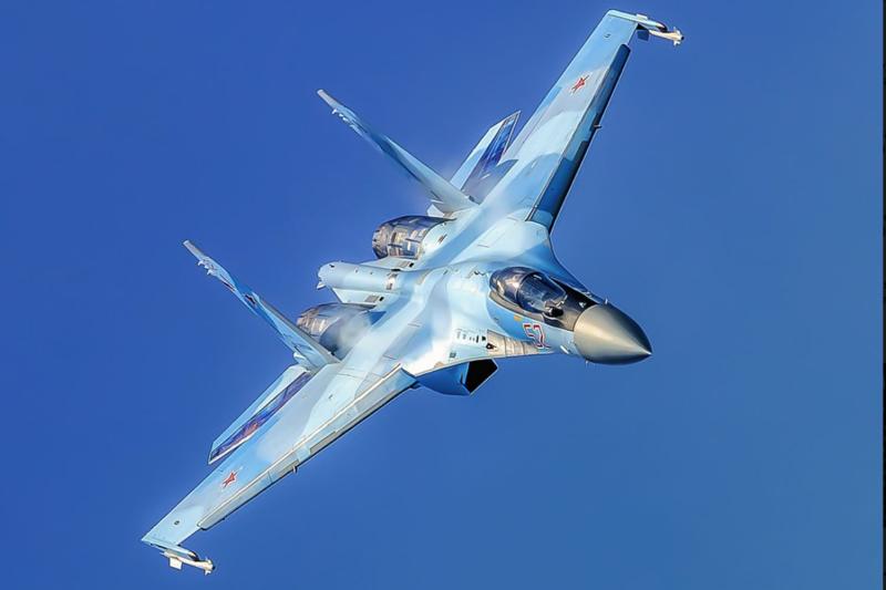 Mladi ruski pilot s Su-35S v enem samem boju sestrelil dve ukrajinski letali