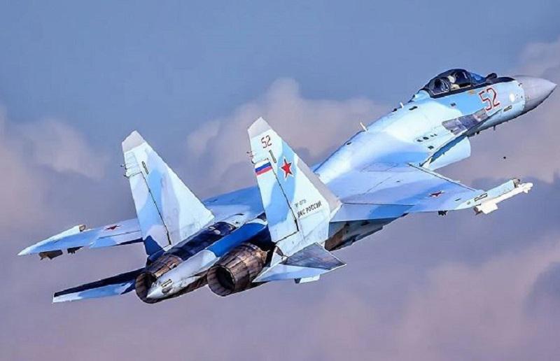 Še en polom zahodne politike: Iran kupil ruska bojna letala Su-35 in razvil raketo, ki lahko potopi letalonosilke