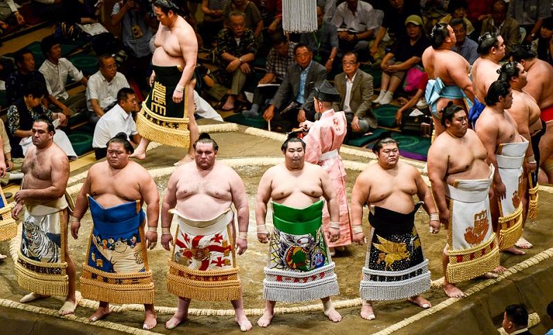 Japonski sumo pretresla še afera z ženskami v ringu