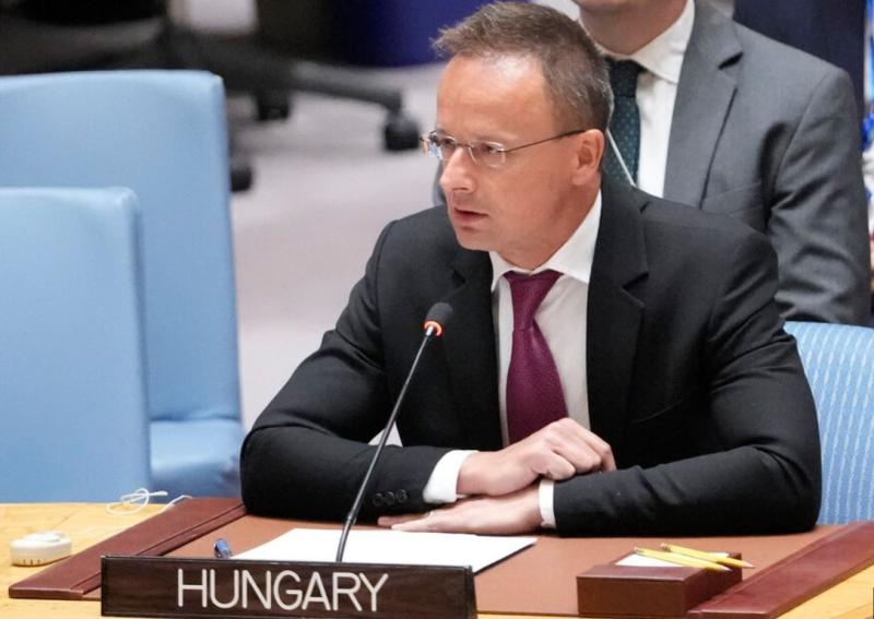 Szijjártó: Evropska unija z vojno v Ukrajini razdira svet