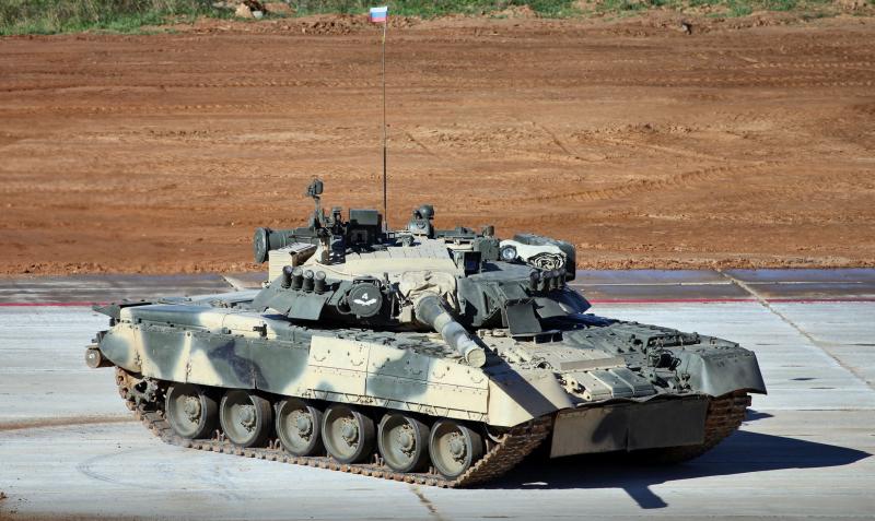 Kot tople žemljice: IfW Kiel poroča, da Rusija izdeluje 1560 tankov letno, med njimi ponovno tudi T-80