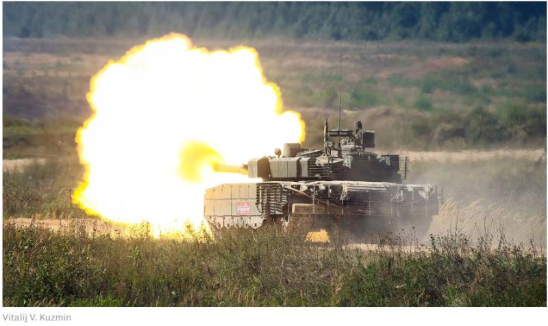 Ruski tank sam uničil celotno ukrajinsko oklepno kolono