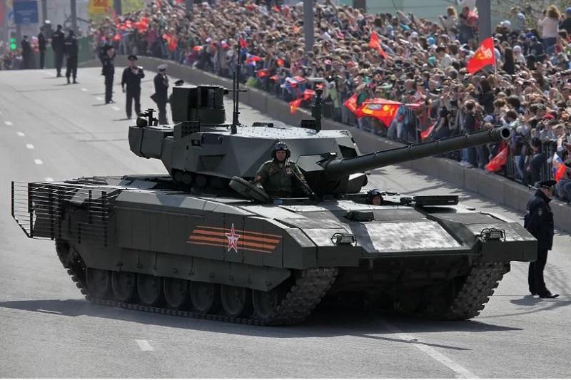 Ruska »pošast« vstopa v boj: nova daljinsko vodena različica tanka 5. generacije T-14 Armata je šokirala Ukrajino in NATO