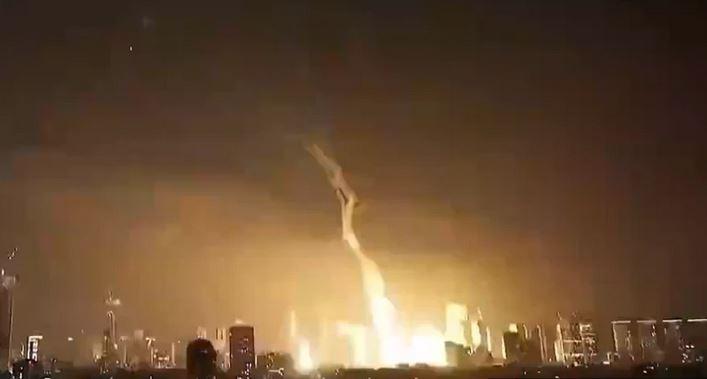 »400 sekund do Tel Aviva!« Iran trdi, da je izstrelil hiperzvočne rakete: Mogočen »Fatah-1« para nebo nad Izraelom