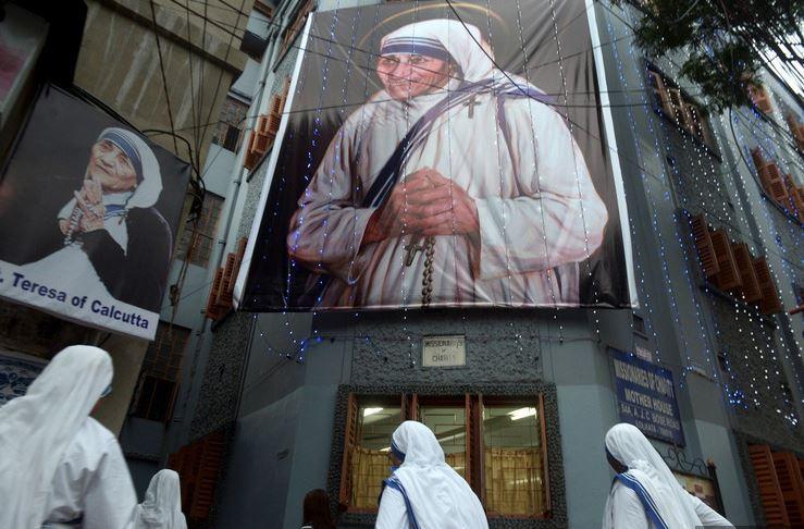 V humanitarni organizaciji Matere Tereze prodajali dojenčke, aretirana tudi nuna