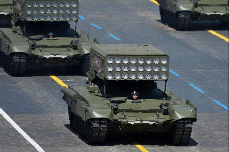 Akcija TOS-1A v območju SVO: »Solncepjok« požgal ukrajinske položaje (VIDEO)