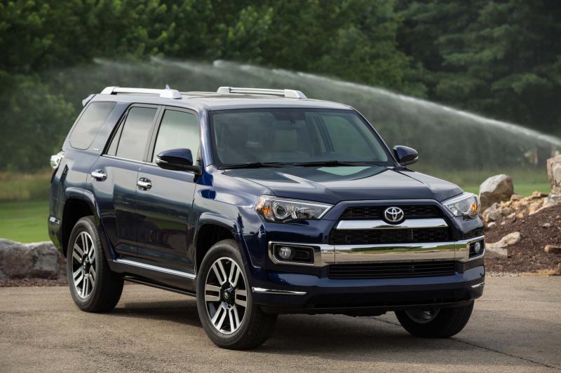 Toyota po Trumpovih napadih klesti investicijo v Mehiko