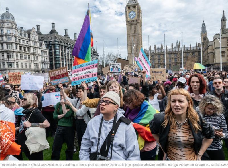 Trans »ženske« niso ženske: Protesti zoper sodbo, ki je v Združenem kraljestvu določila pojem »ženska«