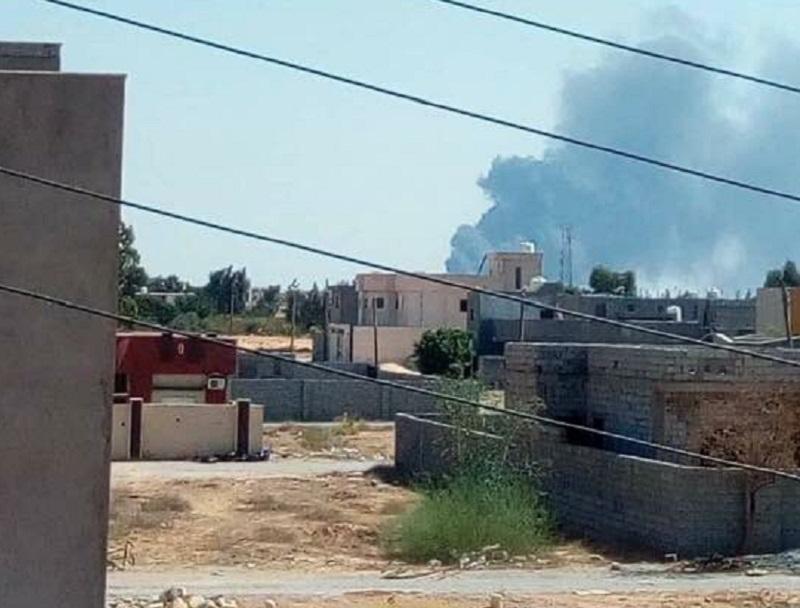 Iz zapora v predmestju Tripolija pobegnilo okoli 400 zapornikov