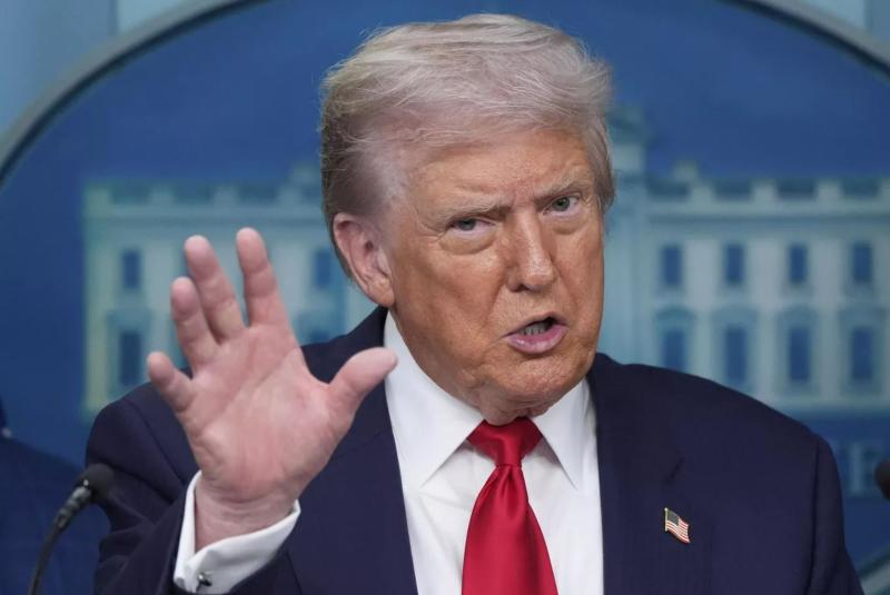 Pogajalska taktika ali vojna? Trump razglasil zaprtje celotnega venezuelskega zračnega prostora