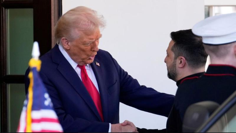 Diplomatski brodolom, pozeleneli Zelenski naletel na razjarjenega Trumpa: Sprejmi dogovor ali pa si končal!