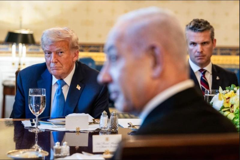 »Vsi te imajo poln kufer, Bibi«: Trump grozi Netanjahuju z »ločitvijo«?