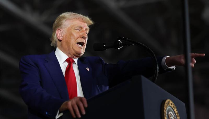 Trump znova zagrozil evropskim članicam NATO pakta: Plačajte 5 odstotkov BDP za orožje!
