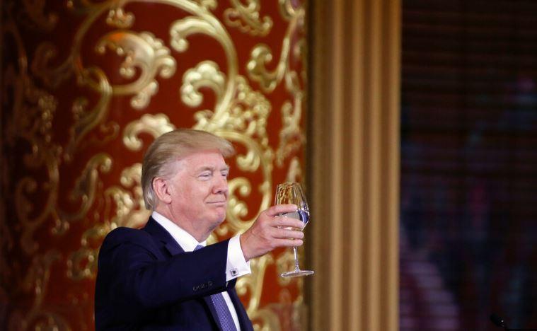 Bruseljski diplomati ostali brez večerje: Kako je Trump zapustil globalistične pogovore ob kozarcu vina