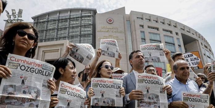 V Turčiji nove aretacije zaradi širjenja propagande proti ofenzivi v Siriji