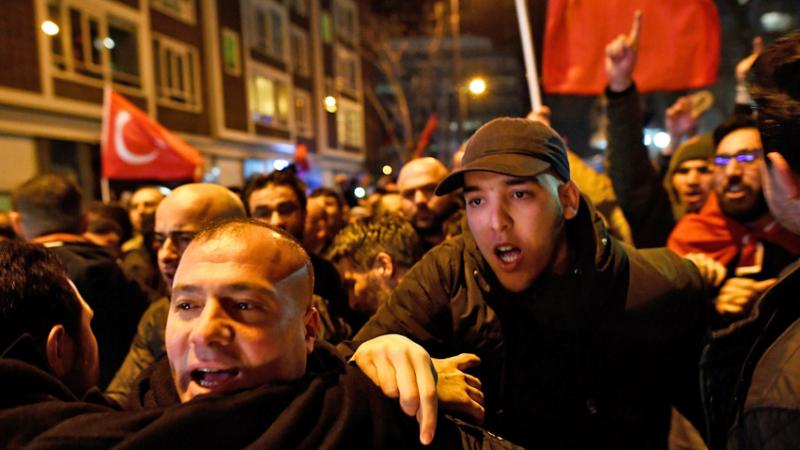 Na proturškem protestu v Amsterdamu šest aretiranih