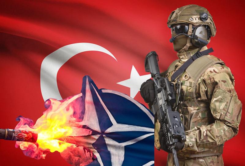 Bo NATO izgubil drugo največjo članico? »Turčija bi lahko že čez nekaj mesecev izstopila iz Severnoatlantske alijanse!«