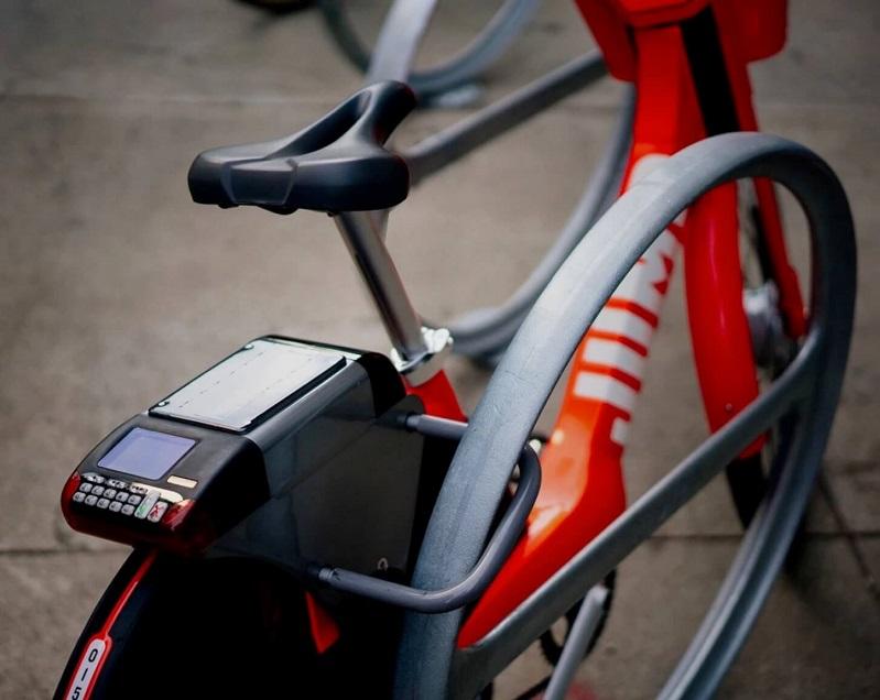 Uber bo v Berlinu izposojal električna kolesa