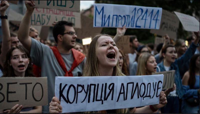 Upor ljudstva proti Zelenskemu, Ukrajina v kaosu: »Generalni tožilec bo ustavil preiskave proti predsednikovim ljudem!«