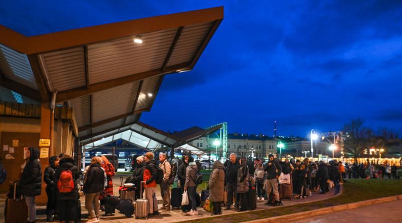 Leni Ukrajinci? Zelenski rojake obtožil, da v tujini ne delajo in niti ne iščejo dela