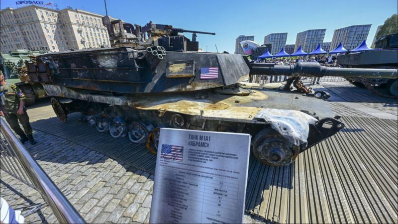 Kot nekoč, a tudi malce drugače: V Kursku znova gorijo nemški Leopardi in prvič ameriški Abramsi