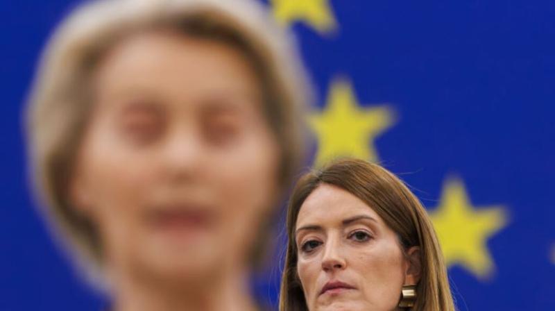 Šefica Evropskega parlamenta: Ursula, nehaj se nas izogibati, ko zapravljaš na kupe denarja