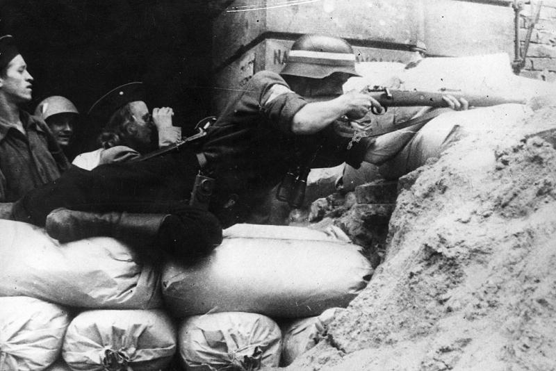 Poljska danes obeležuje 74. obletnico varšavske vstaje