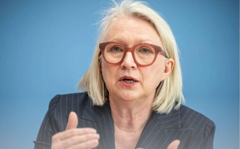 Vodilna nemška ekonomistka: Morali bi plačati dodatni davek za financiranje Ukrajine