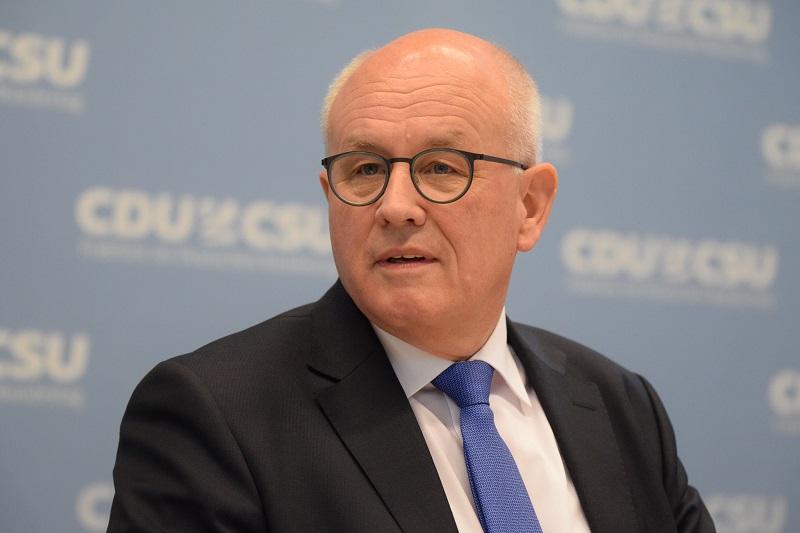 Nemška koalicija brez zbližanja v migracijskem sporu