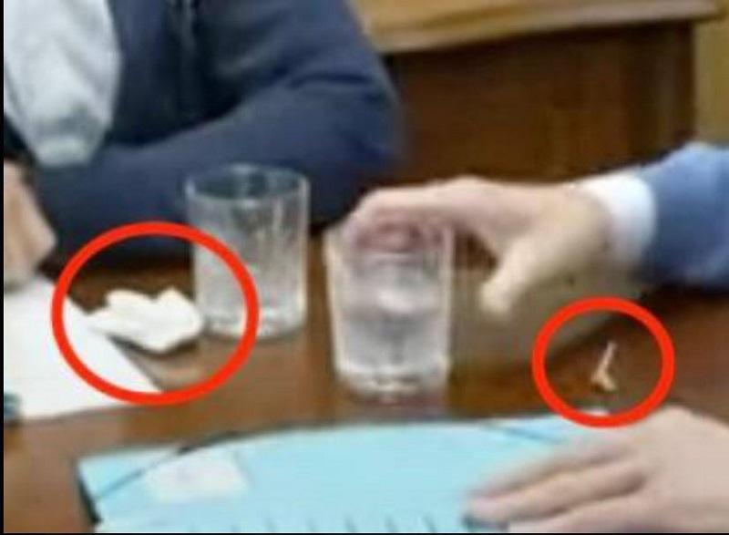Video: So Zelenskega v zavrnitev mirovnega predloga prepričali zadrogirani voditelji Francije, Britanije in Nemčije?