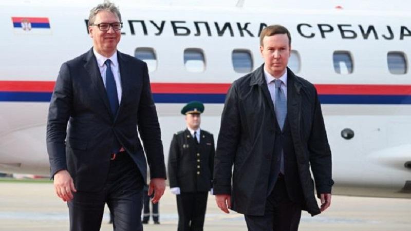 Sramotno, iz področja Jugoslavije edini na paradi: Srbski predsednik kljub blokadam članic NATO prispel v Rusijo!