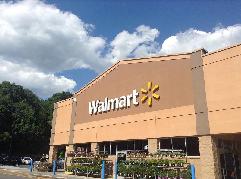 Walmart presegel pričakovanja s četrtletnim dobičkom in prihodki