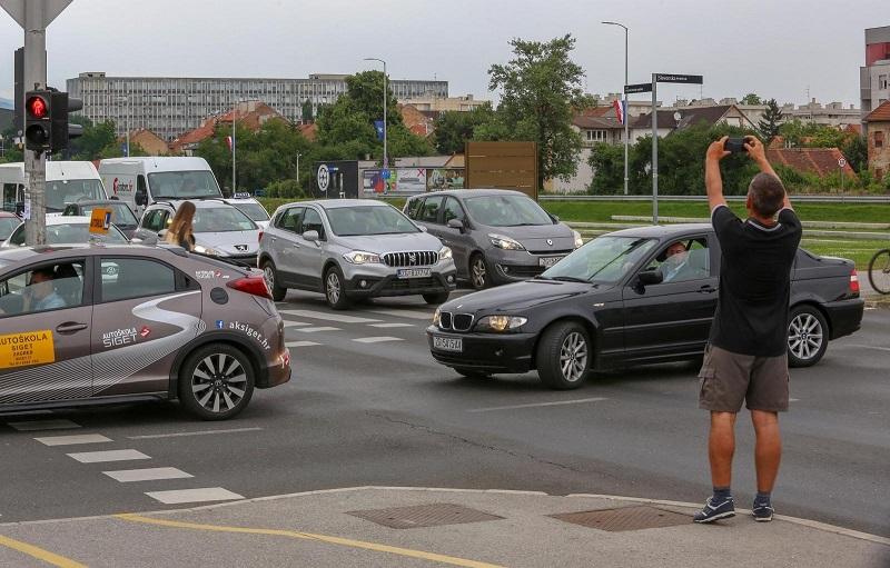 Na Hrvaskem Blokade Prometa Zaradi Visokih Cen Goriva Insajder